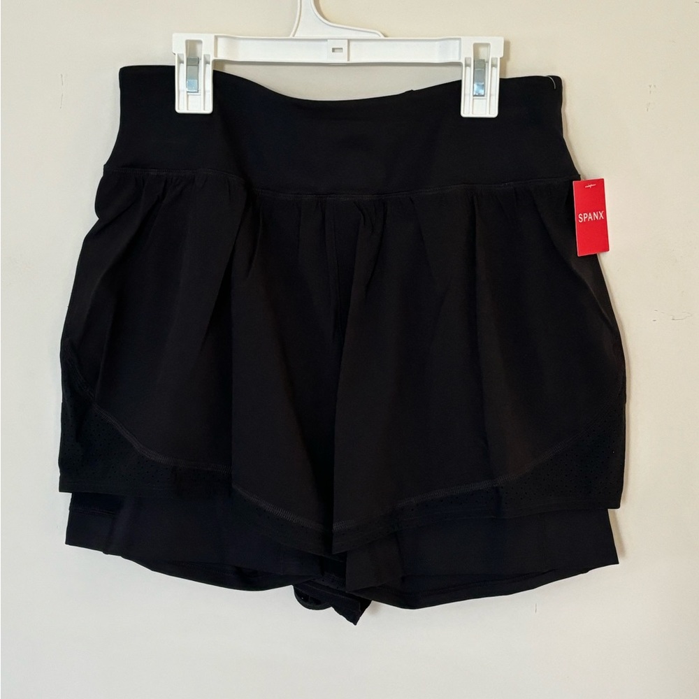 SPANX Get Moving Shorts NWT
